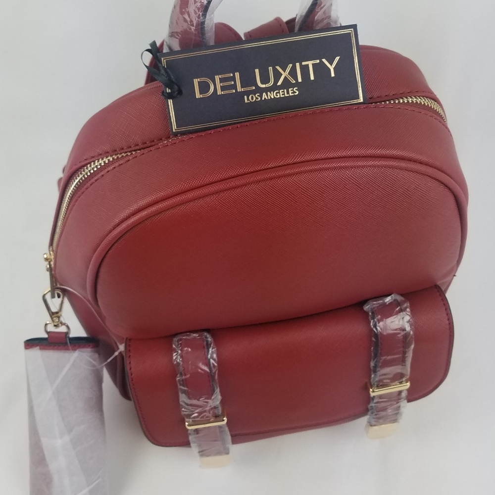 NWT DELUXITY Vegan Peta-Approved Backpack